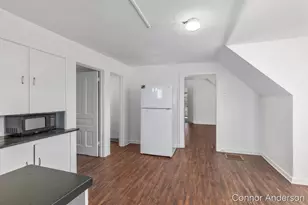 1027 Fulton St E, Grand Rapids, MI 49503 - Photo 15