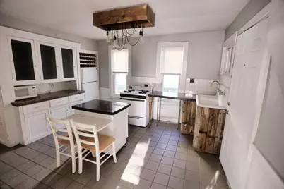 1027 Fulton Street E, Grand Rapids, MI 49503 - Photo 5