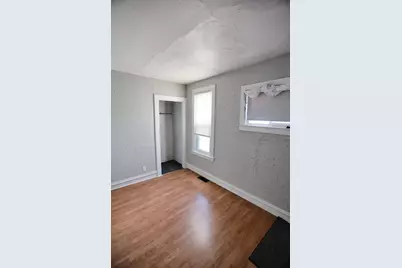 1027 Fulton Street E, Grand Rapids, MI 49503 - Photo 7