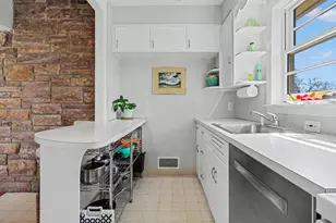 20 Heatheridge St, Ann Arbor, MI 48104 - Photo 11