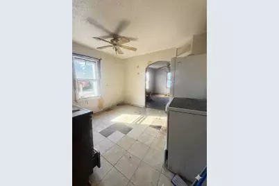 2742 Territorial Road, Benton Harbor, MI 49022 - Photo 11