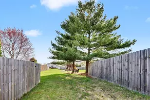 4606 Country Hill Dr SE, Kentwood, MI 49512 - Photo 43