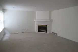 982 Sunflower Ct, Holland, MI 49424 - Photo 7