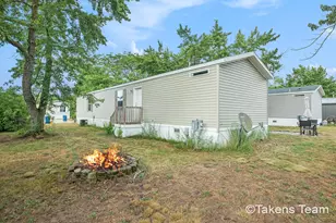 14474 Winding Creek Ln, West Olive, MI 49460 - Photo 5