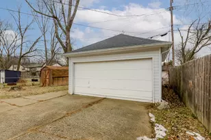 986 N Prospect Rd, Ypsilanti, MI 48198 - Photo 9