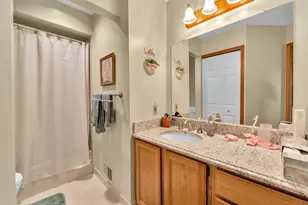 21910 River Ridge Trail, Farmington, MI 48335 - Photo 13