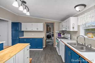 125 San Souci Dr NW, Sparta, MI 49345 - Photo 9