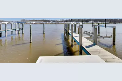 425 Island Pointe Drive, Saint Joseph, MI 49085 - Photo 9