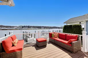 425 Island Pointe Dr, Saint Joseph, MI 49085 - Photo 3