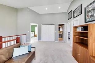 425 Island Pointe Dr, Saint Joseph, MI 49085 - Photo 27