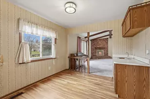 37962 Munger Dr, Livonia, MI 48154 - Photo 9