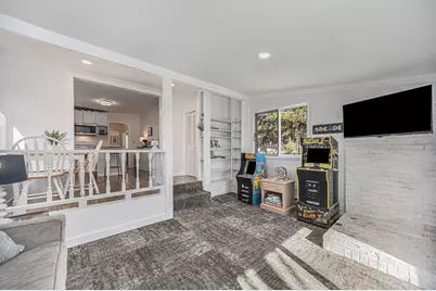 620 N Lakeshore Drive, Ludington, MI 49431 - Photo 11