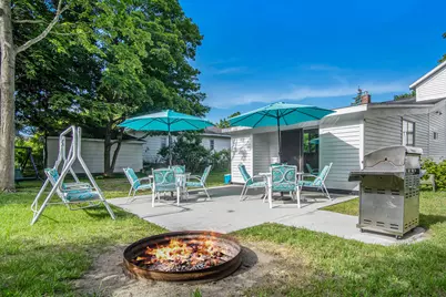 620 N Lakeshore Drive, Ludington, MI 49431 - Photo 27