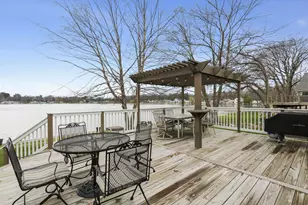 70032 Oak Leaf Dr, Edwardsburg, MI 49112 - Photo 5