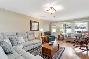 70032 Oak Leaf Dr, Edwardsburg, MI 49112 - Photo 11