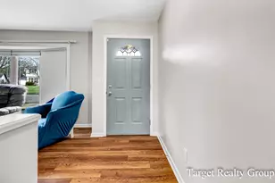 1660 Rose Pkwy SE, Grand Rapids, MI 49506 - Photo 5