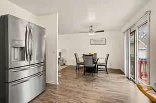 276 Viking Dr, Battle Creek, MI 49017 - Photo 9