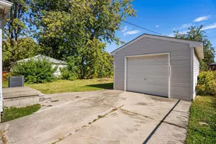 25616 Hoffmeyer St, Roseville, MI 48066 - Photo 9