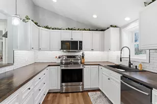 24340 Front St, Mattawan, MI 49071 - Photo 11