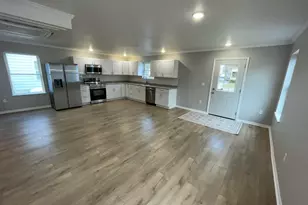 913 Pine Ave, Alma, MI 48801 - Photo 15