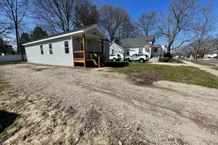 913 Pine Ave, Alma, MI 48801 - Photo 37