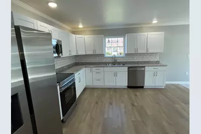 913 Pine Avenue, Alma, MI 48801 - Photo 9