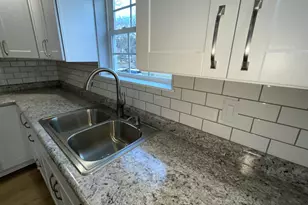 913 Pine Ave, Alma, MI 48801 - Photo 9