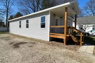 913 Pine Ave, Alma, MI 48801 - Photo 35