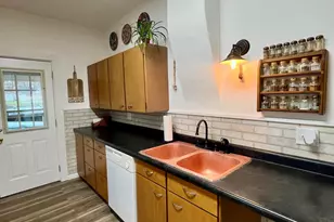 315 W Pere Marquette St, Big Rapids, MI 49307 - Photo 7