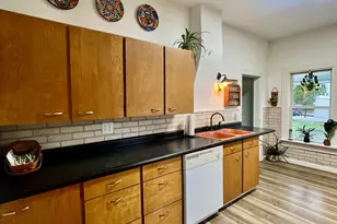 315 W Pere Marquette St, Big Rapids, MI 49307 - Photo 9