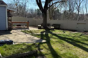 1222 E Porter St, Albion, MI 49224 - Photo 3