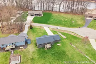 1942 Cygnet Dr, Otsego, MI 49078 - Photo 43