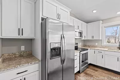 1942 Cygnet Drive, Otsego, MI 49078 - Photo 13