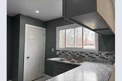 17870 Yonka Street, Hamtramck, MI 48212 - Photo 5