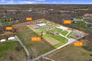 9552 Wall Gene Rd, South Lyon, MI 48178 - Photo 3