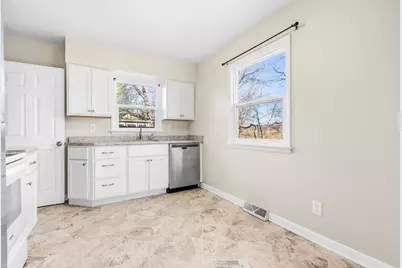 405 S Shore Drive, Battle Creek, MI 49015 - Photo 5