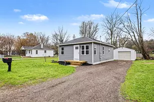 2229 Oxford St, Kalamazoo, MI 49004 - Photo 1