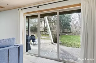 7500 Cascade Rd SE, Grand Rapids, MI 49546 - Photo 17