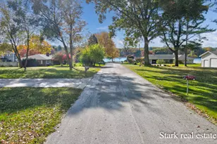 275 S 8th Ave, Fruitport, MI 49415 - Photo 3