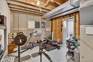 38609 Jahn St, Livonia, MI 48152 - Photo 41