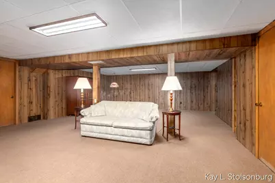 817 N Glenwood Street, Hastings, MI 49058 - Photo 23