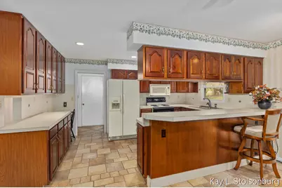 817 N Glenwood Street, Hastings, MI 49058 - Photo 11