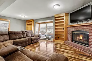 123 Delano St, Allegan, MI 49010 - Photo 5