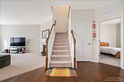 638 Holmdale Way, Ann Arbor, MI 48108 - Photo 9