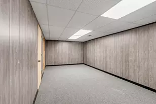 1437 Brookwood Dr, Norton Shores, MI 49441 - Photo 29