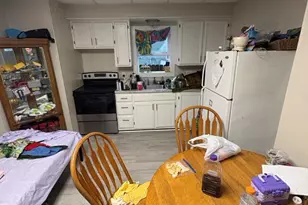 258 E Adams St, Ionia, MI 48846 - Photo 9