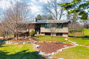 2776 Daleview Dr, Ann Arbor, MI 48105 - Photo 3