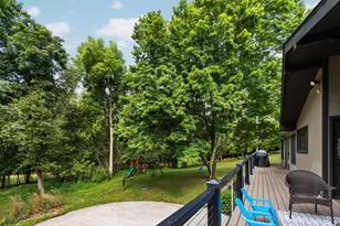 2776 Daleview Dr, Ann Arbor, MI 48105 - Photo 11