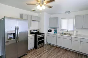 30113 Hazelwood St, Inkster, MI 48141 - Photo 5