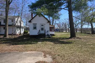 2337 6th St, Muskegon, MI 49444 - Photo 7
